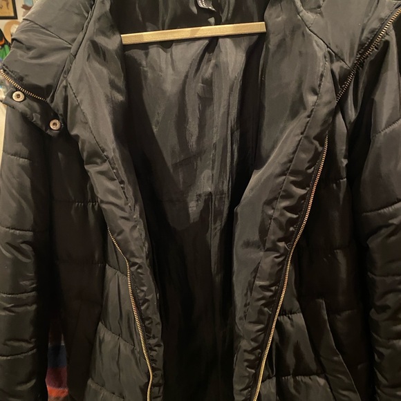 Jacket, Black Quilted Puffer - Picture 10 of 11